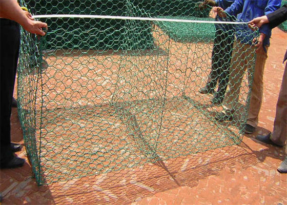 Des cages en pierre de fil hexagonal durable, des paniers en gabion, des cages en pierre en fil tissé
