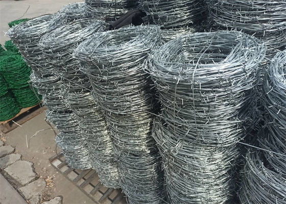 Ruloir de fil galvanisé à la barbe anti-acide / alcalin pour clôture de treillis métallique
